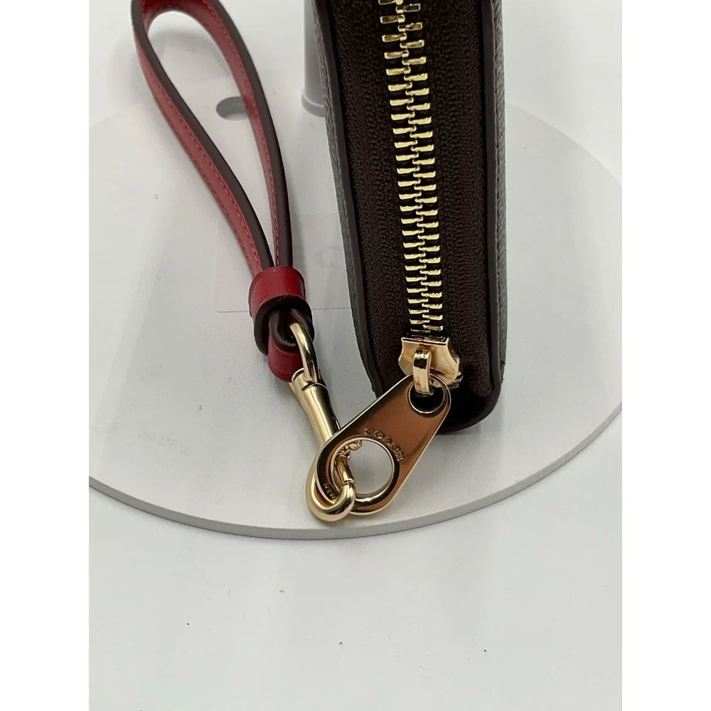 Coach signature long